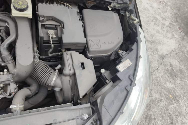 Used Citroen C4L 2013 1.6 THP Automatic Impression Edition Engine Bay Left