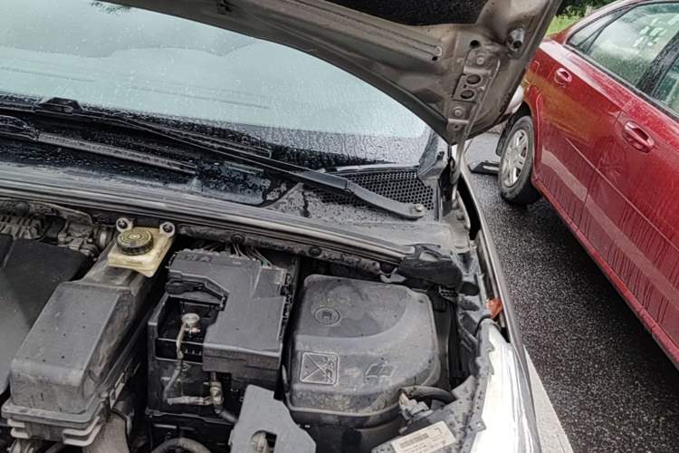 Used Citroen C4L 2013 1.8L Manual Jingxiang Edition Engine Bay Left