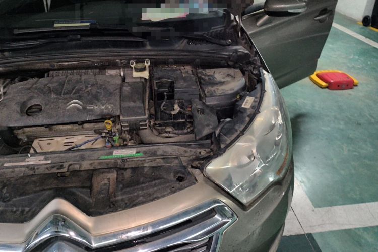 Used Citroen C4L 2013 1.8L Automatic Enjoyment Edition Engine Bay Left