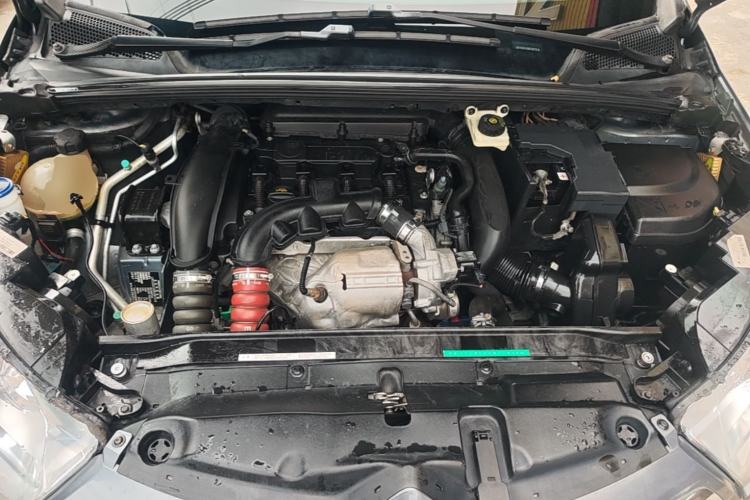 Used Citroen C4L 2013 1.6 THP Automatic Impression Edition Engine Bay