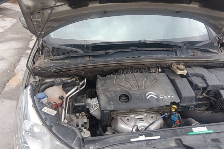 Used Citroen C4L 2013 1.8L Automatic Jingchi Edition Engine Bay Right