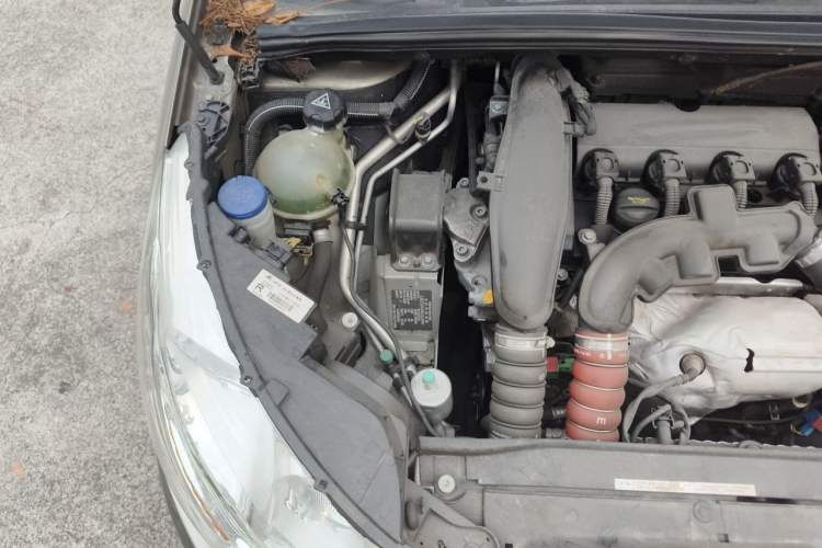 Used Citroen C4L 2013 1.6 THP Automatic Impression Edition Engine Bay Right