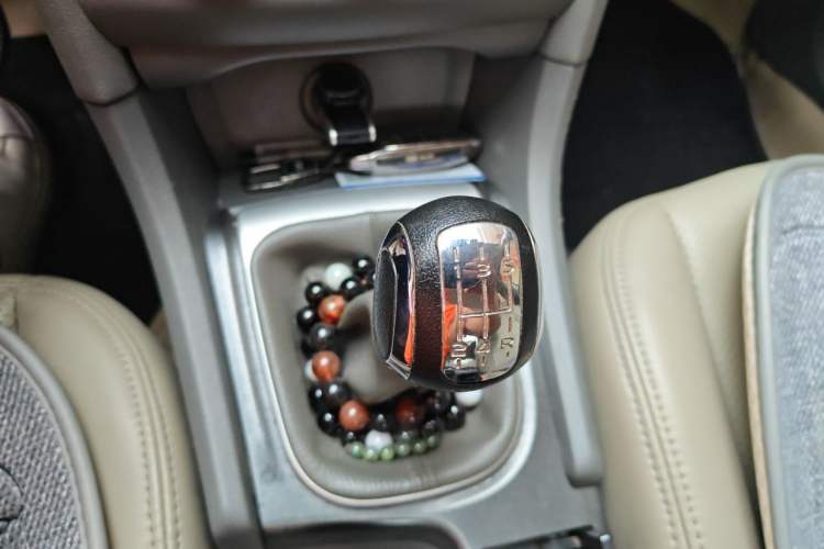 Used Citroen C4L 2013 1.8L Manual Jingxiang Edition Gear Lever
