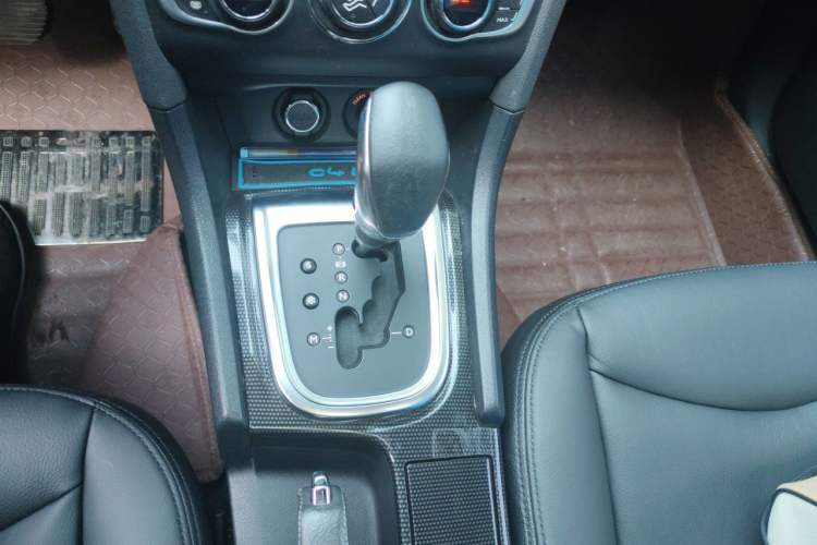 Used Citroen C4L 2013 1.8L Automatic Jingzhi Edition Gear Lever