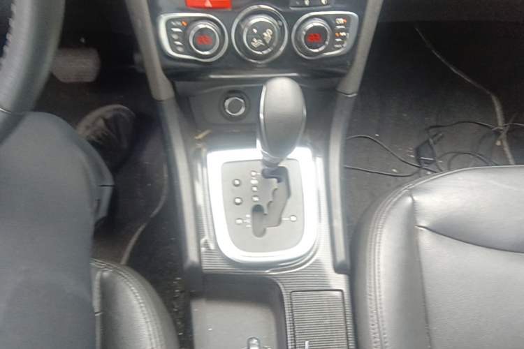 Used Citroen C4L 2013 1.8L Automatic Jingchi Edition Gear Lever