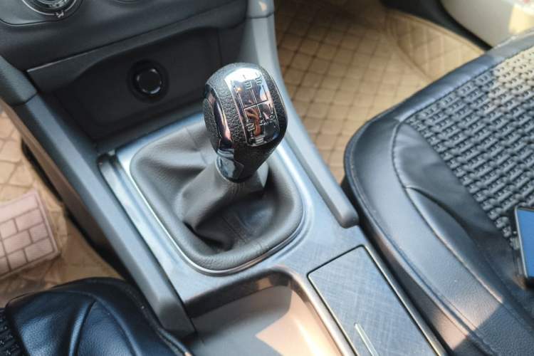 Used Citroen C4L 2013 1.6L Manual Jingzhi Edition Gear Lever
