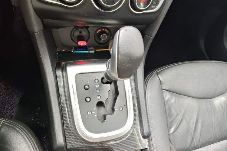 Used Citroen C4L 2013 1.6 THP Automatic Impression Edition Gear Lever