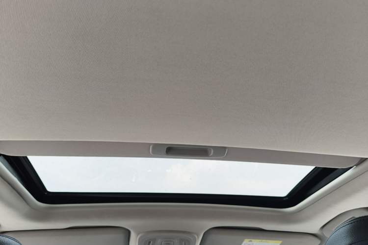 Used Citroen C4L 2013 1.6 THP Automatic Impression Edition Headliner