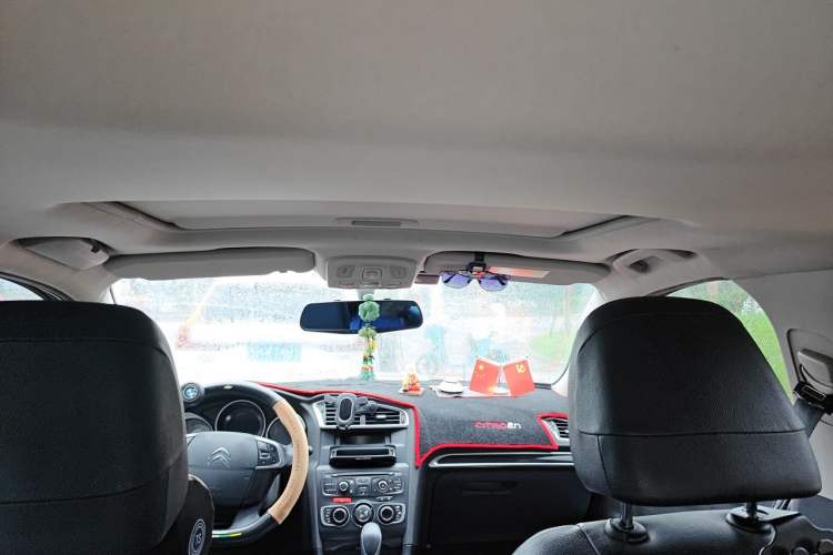 Used Citroen C4L 2013 1.6 THP Automatic Impression Edition Headliner