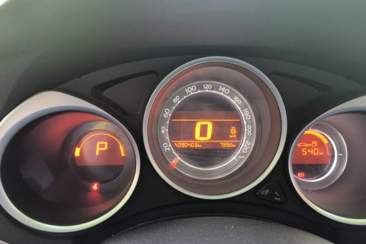 Used Citroen C4L 2013 1.8L Automatic Jingzhi Edition Instrument Cluster