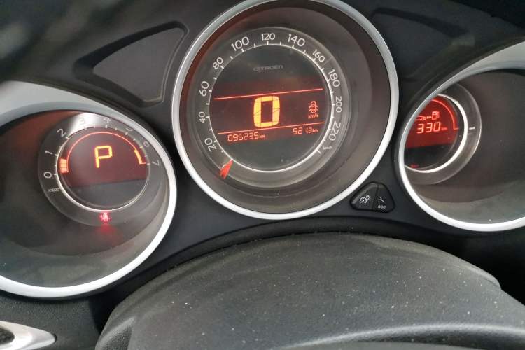 Used Citroen C4L 2013 1.8L Automatic Jingzhi Edition Instrument Cluster