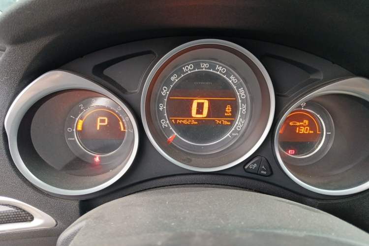 Used Citroen C4L 2013 1.8L Automatic Jingzhi Edition Instrument Cluster