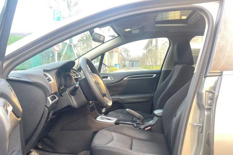 Used Citroen C4L 2013 1.8L Automatic Enjoyment Edition Interior 1