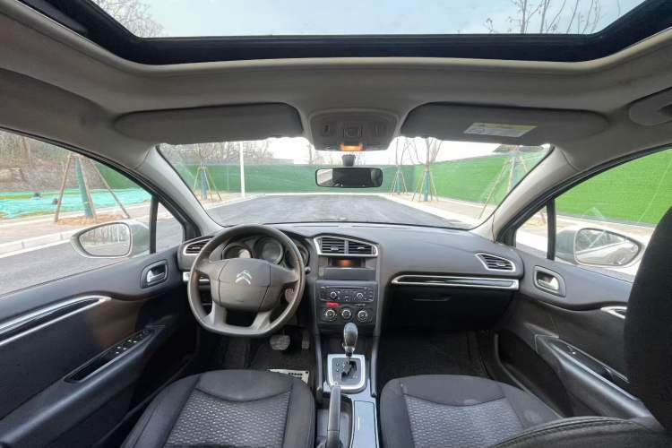Used Citroen C4L 2013 1.8L Automatic Enjoyment Edition Interior 3