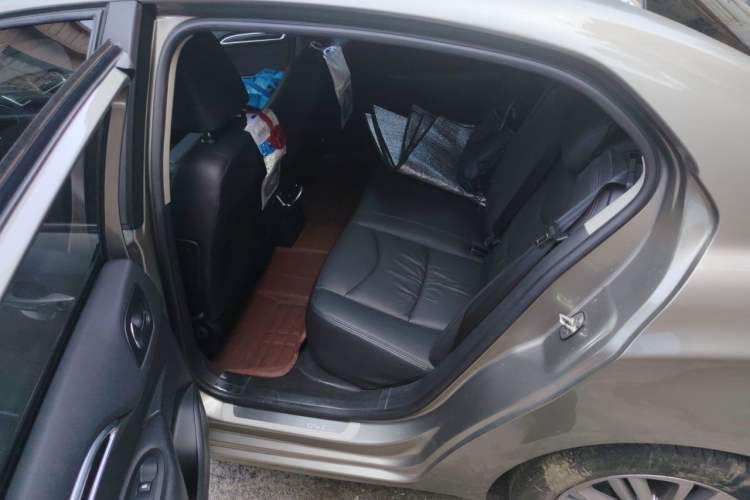 Used Citroen C4L 2013 1.8L Automatic Jingzhi Edition Left Rear Seat