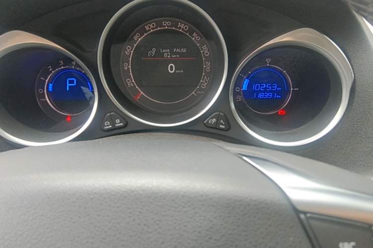 Used Citroen C4L 2013 1.8L Automatic Jingchi Edition Odometer Close Up