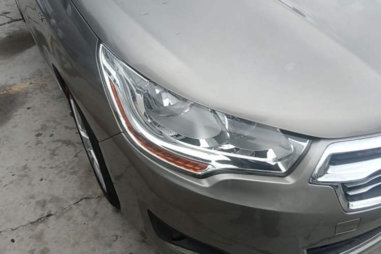 Used Citroen C4L 2013 1.8L Automatic Jingchi Edition Right Front Headlight