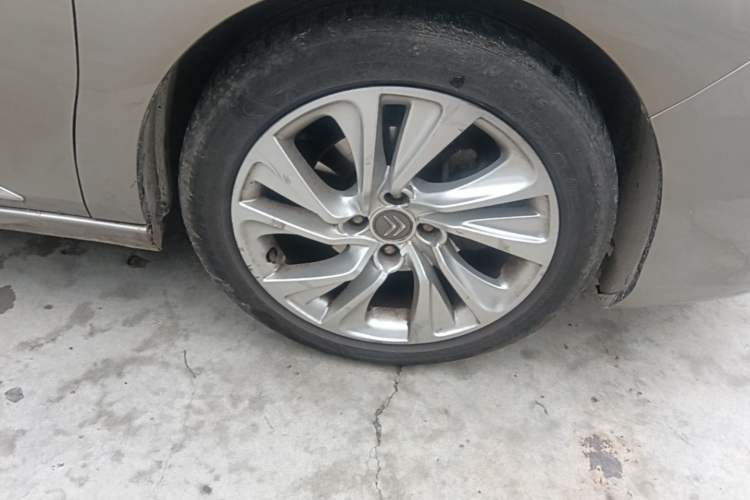 Used Citroen C4L 2013 1.8L Automatic Jingchi Edition Right Front Wheel Hub