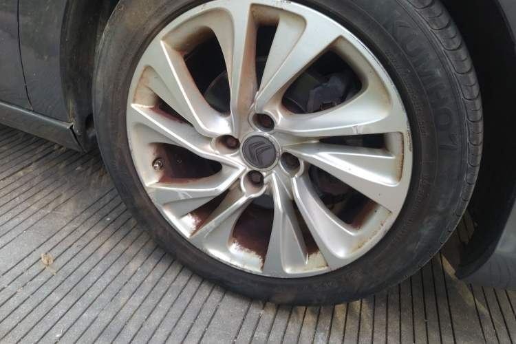Used Citroen C4L 2013 1.6 THP Automatic Impression Edition Right Front Wheel Hub