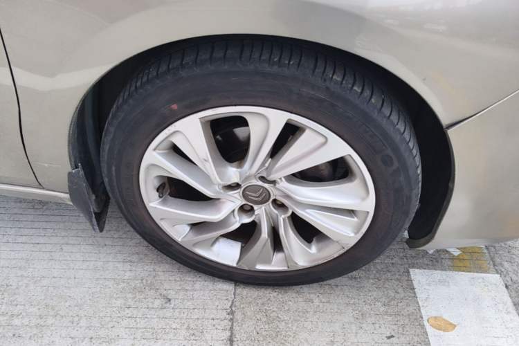 Used Citroen C4L 2013 1.6 THP Automatic Impression Edition Right Front Wheel Hub