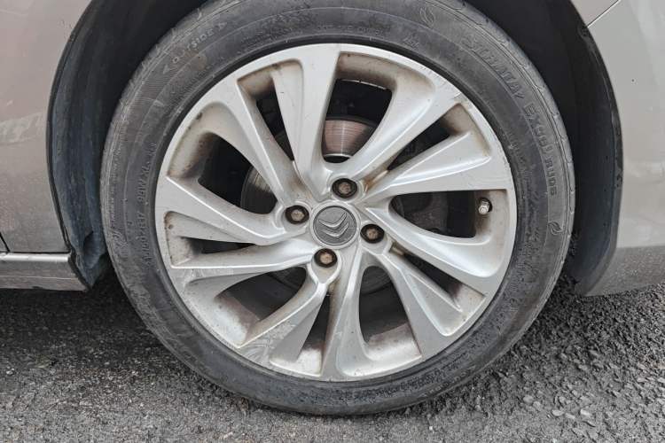 Used Citroen C4L 2013 1.6 THP Automatic Impression Edition Right Front Wheel Hub
