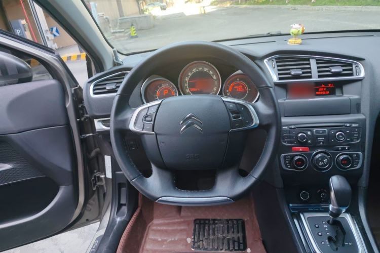 Used Citroen C4L 2013 1.8L Automatic Jingzhi Edition Steering Wheel