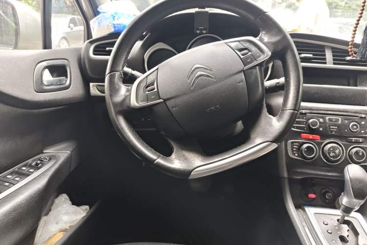 Used Citroen C4L 2013 1.6 THP Automatic Impression Edition Steering Wheel