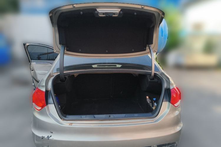 Used Citroen C4L 2013 1.6L Manual Jingzhi Edition Trunk