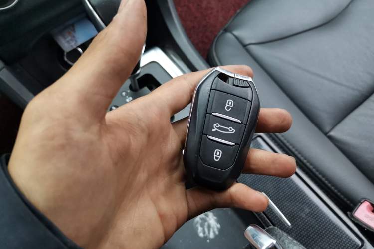 Used Citroen C4L 2013 1.8L Automatic Jingzhi Edition Vehicle Key