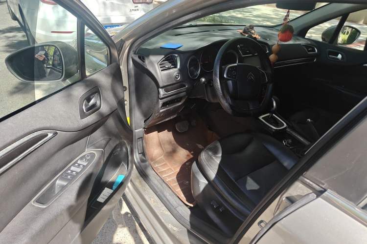 Used Citroen C4L 2013 1.6THP Automatic Dynamic Edition Driver Seat