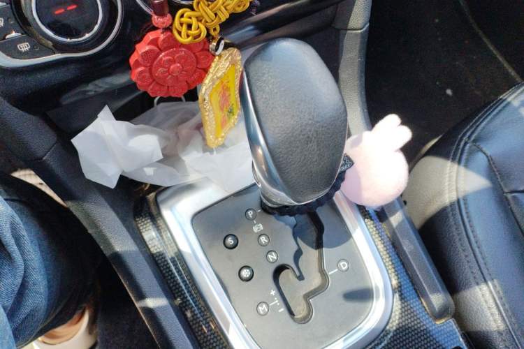 Used Citroen C4L 2013 1.8L Automatic Jingchi Edition Gear Lever