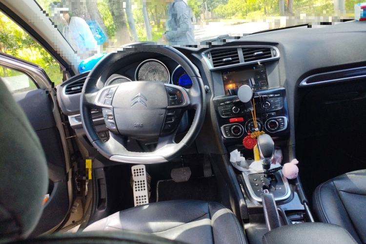 Used Citroen C4L 2013 1.8L Automatic Jingchi Edition Steering Wheel