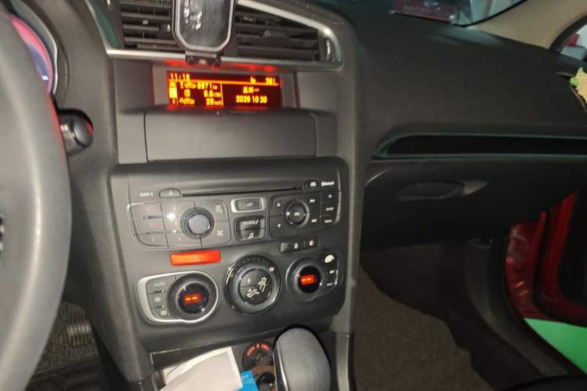 Used Citroen C4L 2013 1.8L Automatic Jingzhi Edition Audio And AC Panel