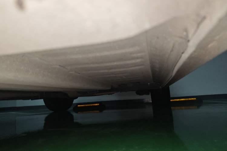 Used Citroen C4L 2013 1.8L Automatic Jingzhi Edition Chassis Front Left