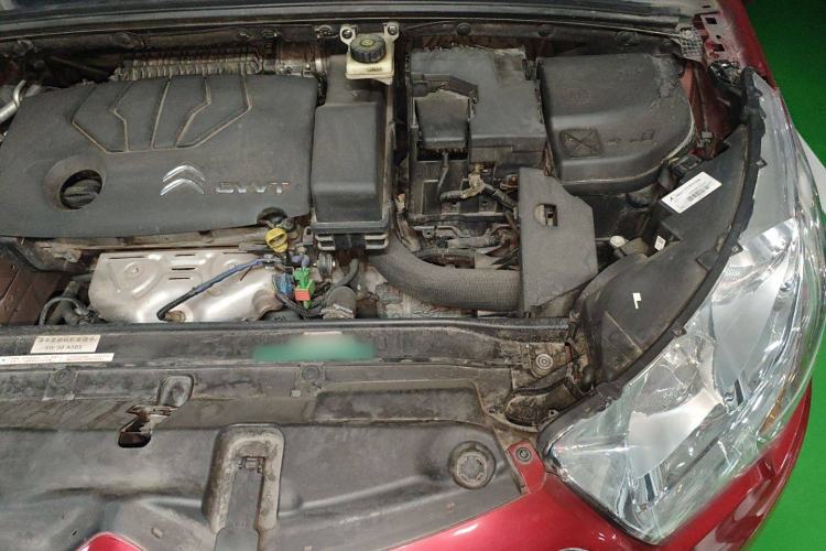 Used Citroen C4L 2013 1.8L Automatic Jingzhi Edition Engine Bay Left
