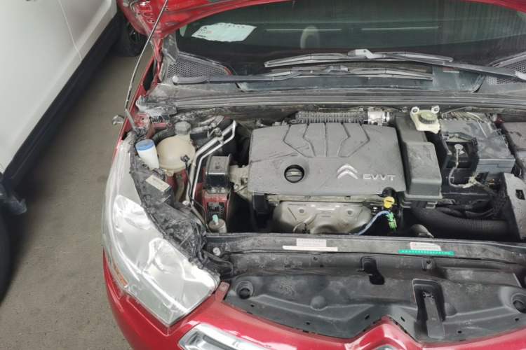 Used Citroen C4L 2013 1.8L Automatic Enjoyment Edition Engine Bay Right