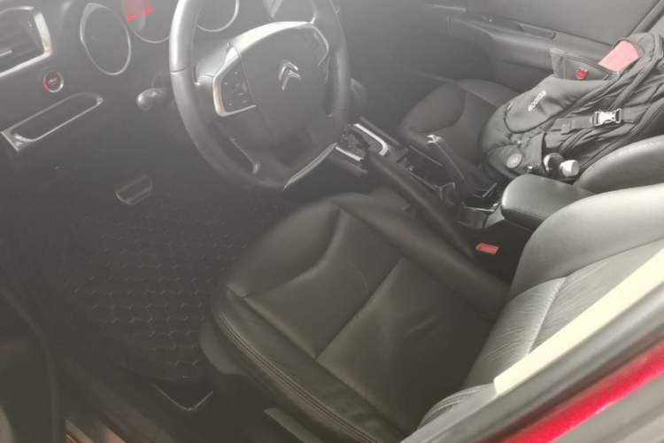 Used Citroen C4L 2013 1.8L Automatic Enjoyment Edition Left Front Seat