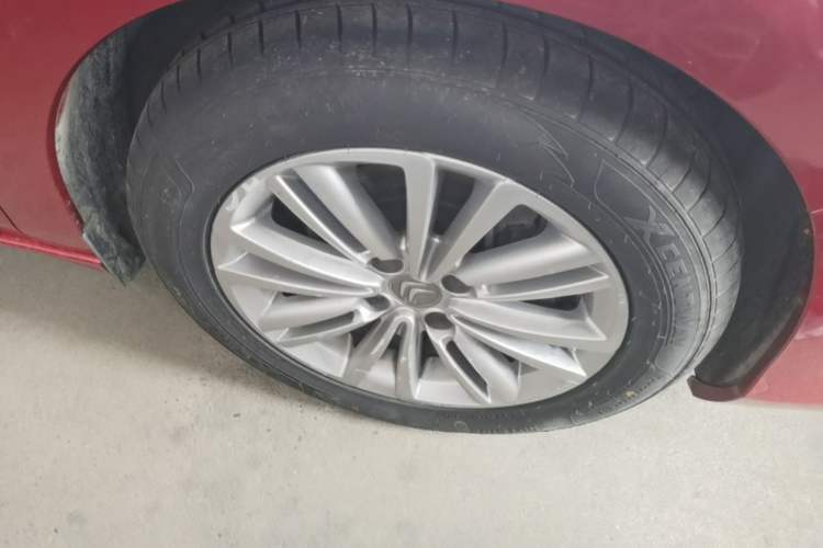Used Citroen C4L 2013 1.8L Automatic Enjoyment Edition Right Front Wheel Hub