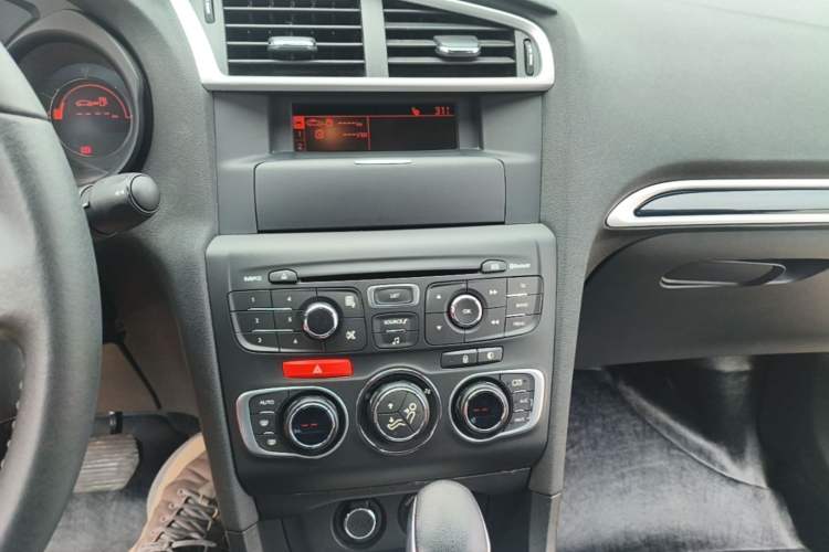 Used Citroen C4L 2013 1.6THP Automatic Enjoyment Edition Audio And AC Panel
