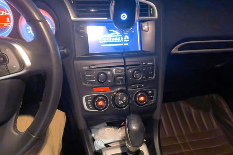 Used Citroen C4L 2013 1.6THP Automatic Enjoyment Edition Audio And AC Panel