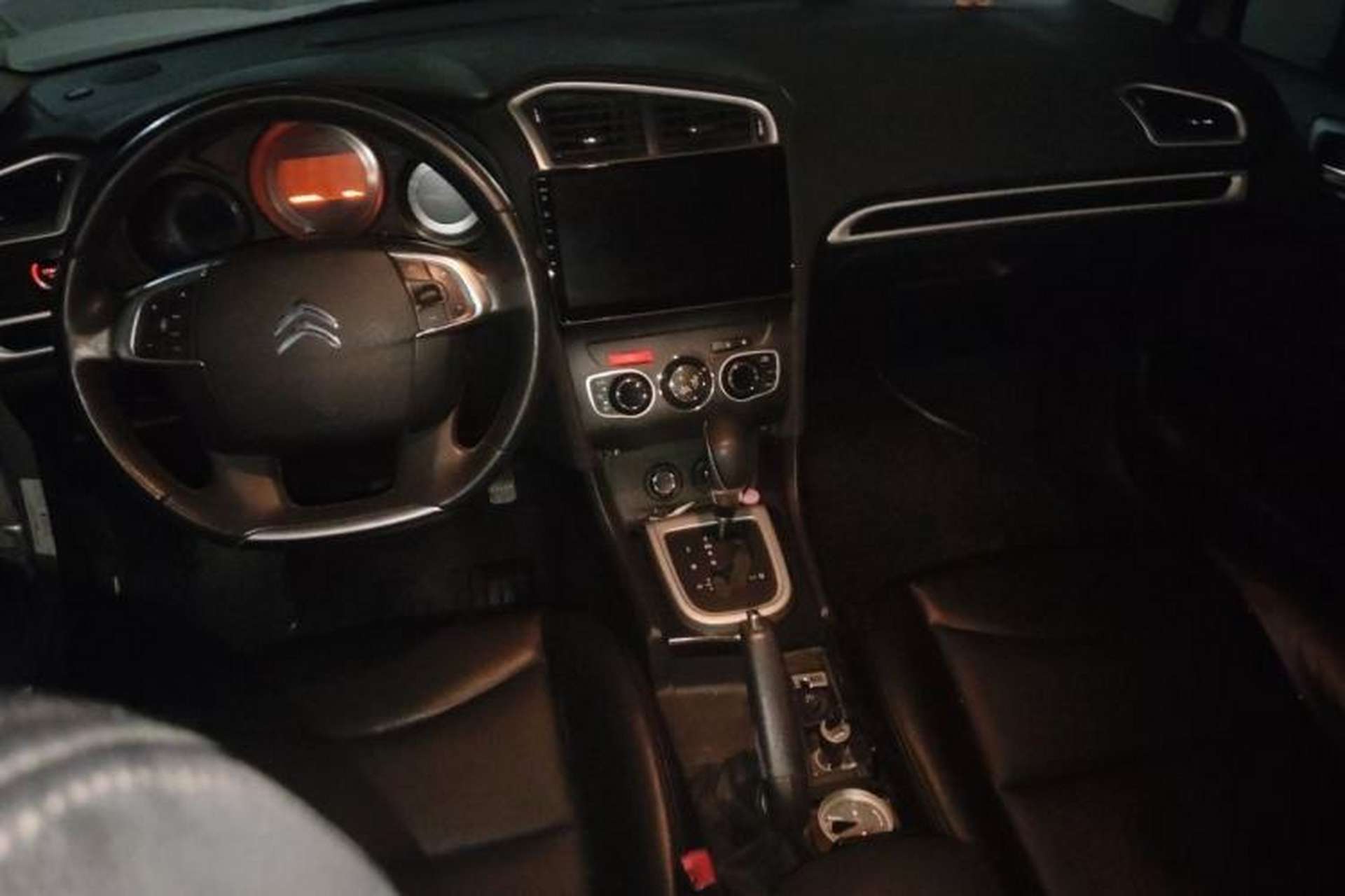 Used Citroen C4L 2013 1.6THP Automatic Enjoyment Edition Center Console
