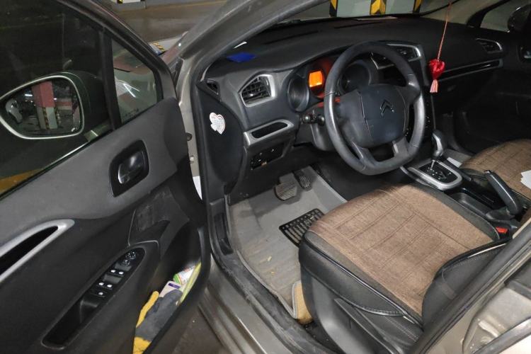 Used Citroen C4L 2013 1.8L Automatic Enjoyment Edition Driver Seat