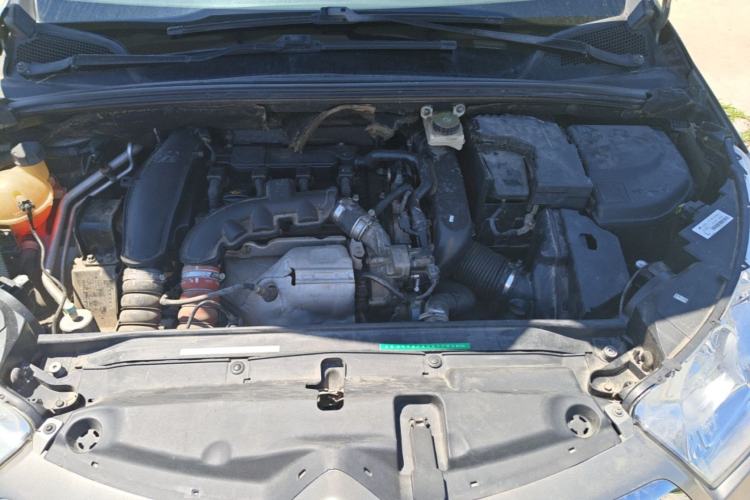 Used Citroen C4L 2013 1.6 THP Automatic Impression Edition Engine Bay