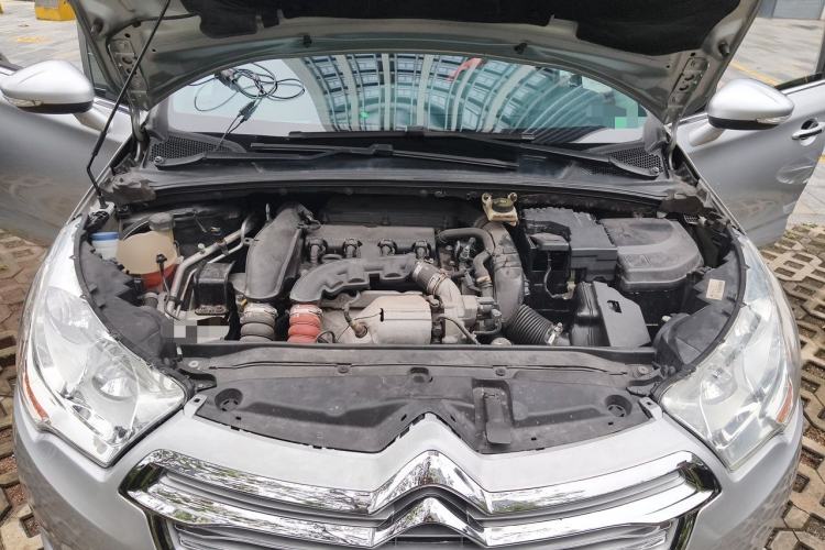 Used Citroen C4L 2013 1.6 THP Automatic Impression Edition Engine Bay