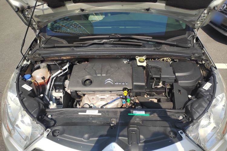 Used Citroen C4L 2013 1.8L Automatic Jingzhi Edition Engine Bay