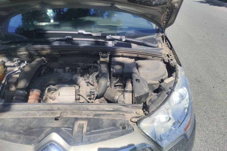 Used Citroen C4L 2013 1.6 THP Automatic Impression Edition Engine Bay Left