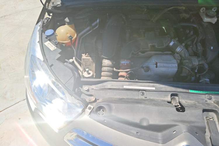 Used Citroen C4L 2013 1.6 THP Automatic Impression Edition Engine Bay Right