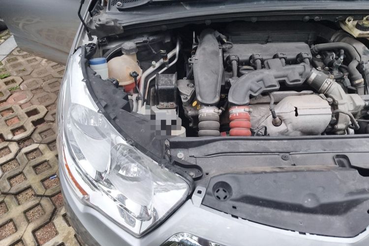 Used Citroen C4L 2013 1.6 THP Automatic Impression Edition Engine Bay Right