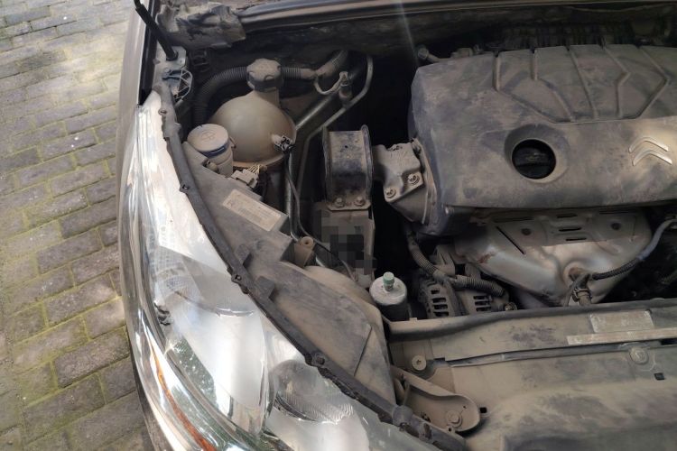 Used Citroen C4L 2013 1.8L Manual Jingzhi Edition Engine Bay Right