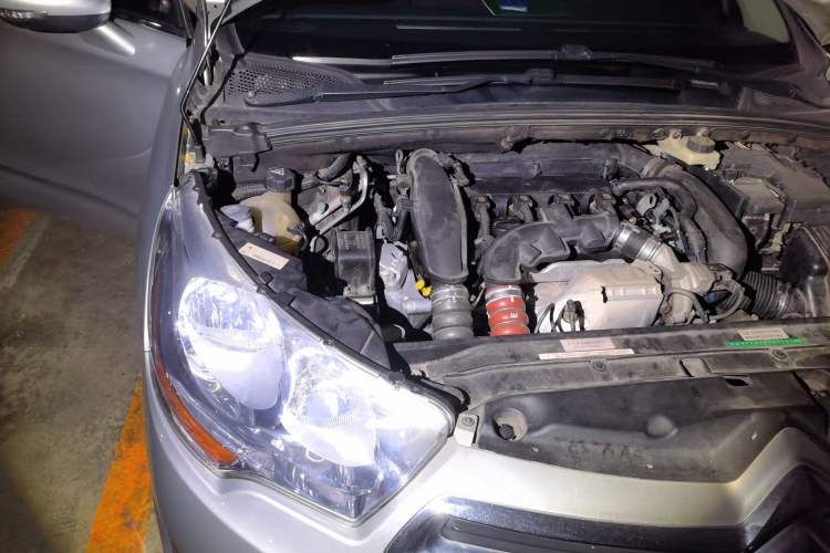 Used Citroen C4L 2013 1.6THP Automatic Enjoyment Edition Engine Bay Right